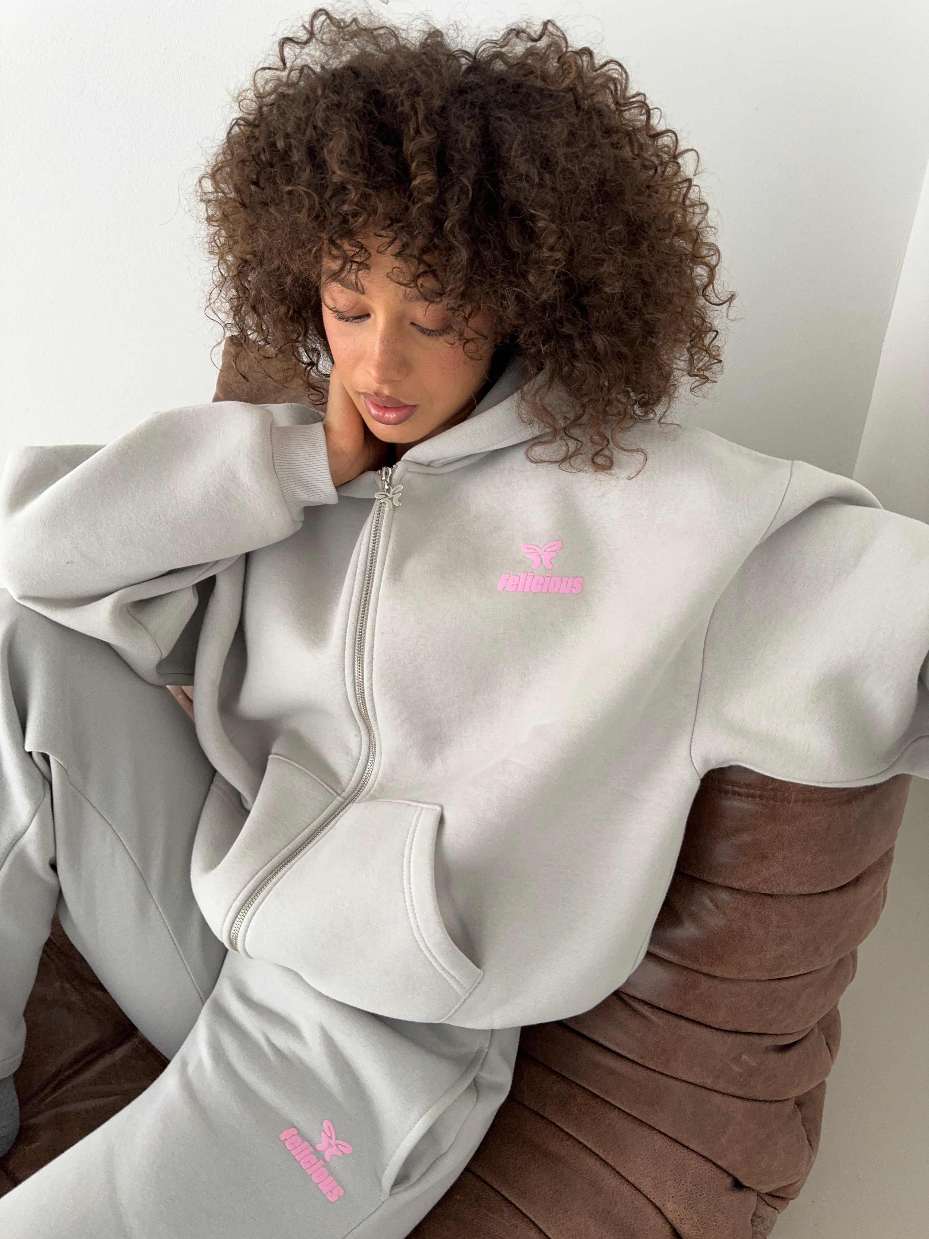 Basic Logo ZIP-Hoodie Concrete