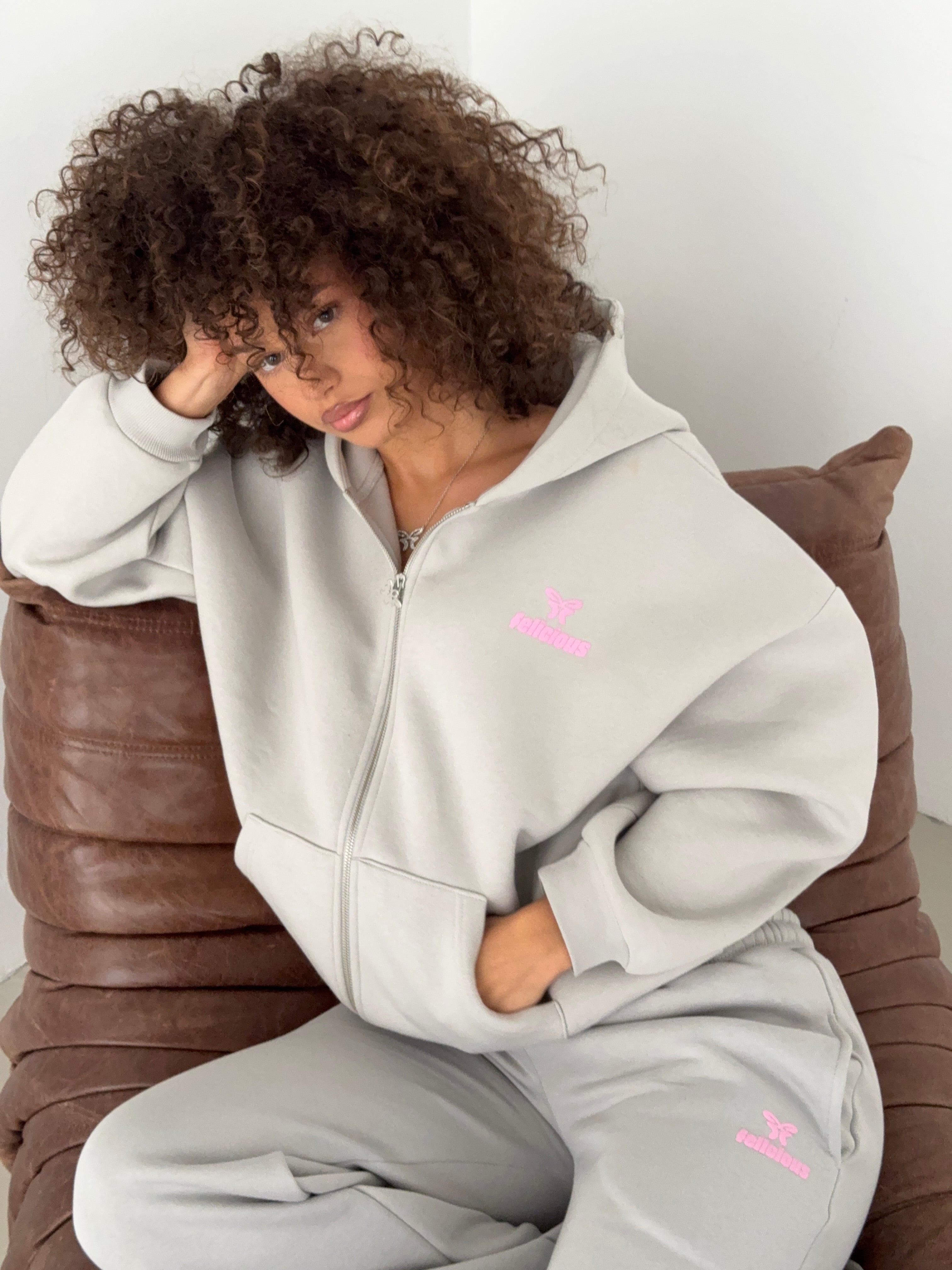 Basic Logo ZIP-Hoodie Concrete